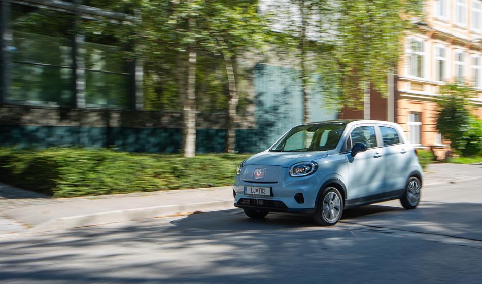 Slovenija: Skok prodaje kombijev, velika rast prodaje električnih in Kitajec na 1. mestu