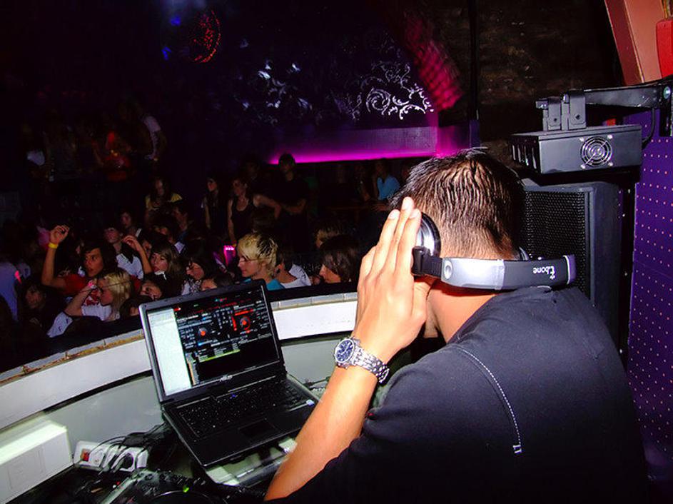 Gimnazija Ledine norela v Bachusu