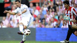 Portugalec bo še naprej nosil majico belega baleta. (Foto: EPA)