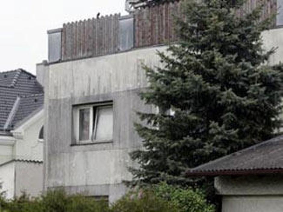 Hiša groze v Amstettnu, kjer je Josef Fritzl kar 24 let zadrževal in posiljeval  | Avtor: Žurnal24 main