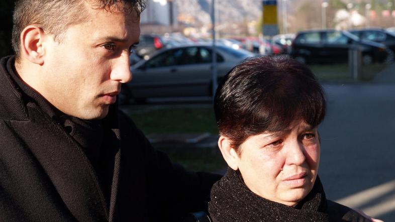 “Kje je pravica?” se je včeraj spraševala Momira Janković, ki je štiri leta upal