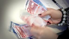 denar bankovci finance