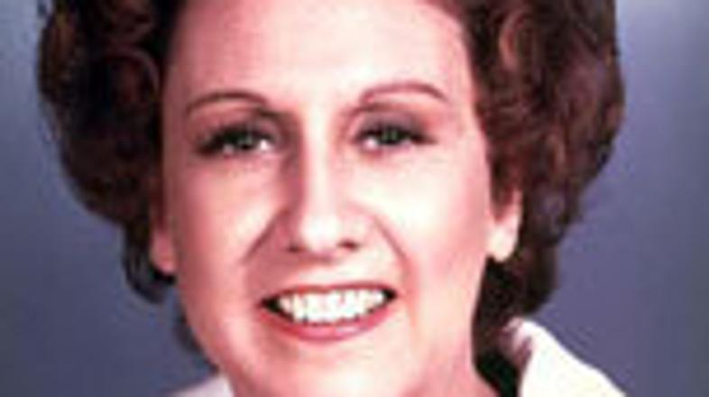  Jean Stapleton