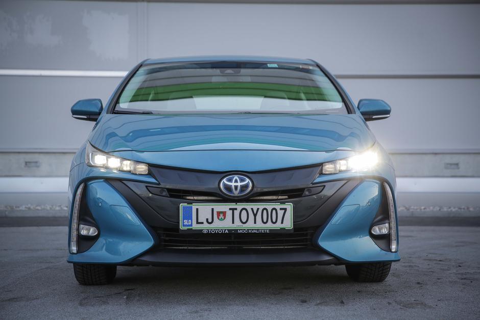 Toyota prius plug-.in hybrid | Avtor: Saša Despot