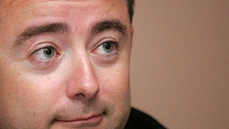 Miha Pogačnik naj bi na mesec prejemal bruto 6.300 evrov honorarja, njegovo podj