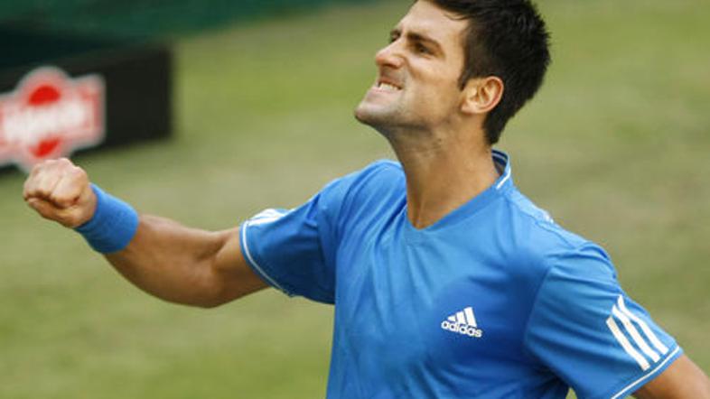 Novaku Djokoviću se ne zdi prav javno govoriti o visokih zneskih pri nogometnih 