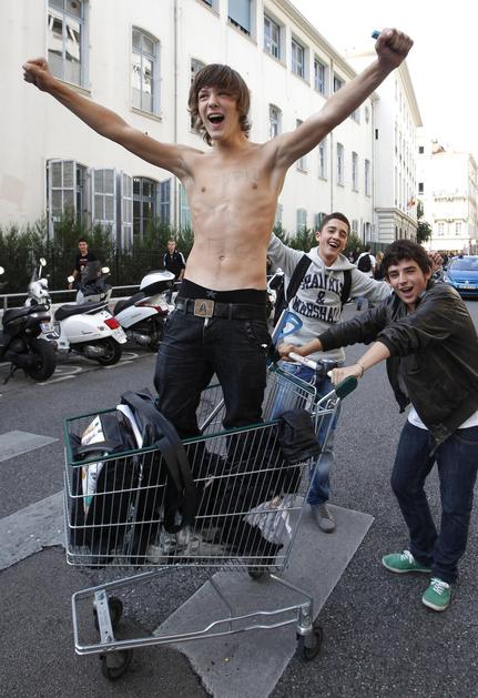 francija, protest, pokojninska reforma