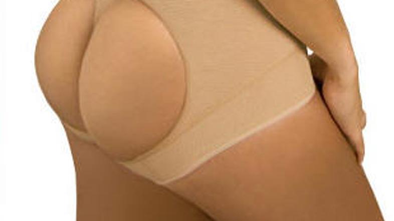 Ritni modrčki poskrbijo za še bolj izrazit "zadek".