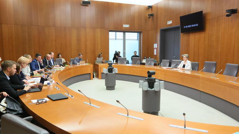 odbor za kmetijstvo, gozdarstvo in prehrano poslanci