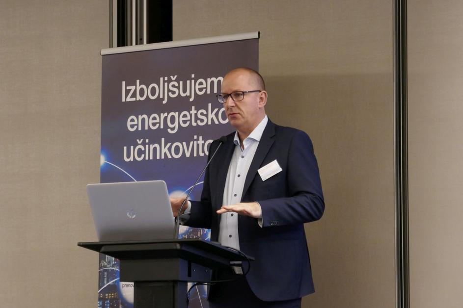 Philippe Vangeel, AVERE