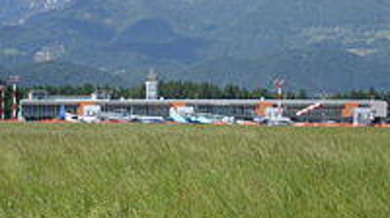 Na Letališču Jožeta Pučnika Ljubljana bodo začasno delno izklopili instrumentaln