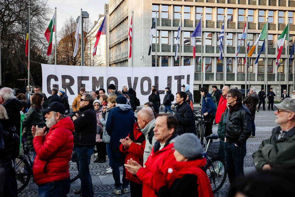 protestni predvolilni shod Na volitve! | Avtor: Saša Despot