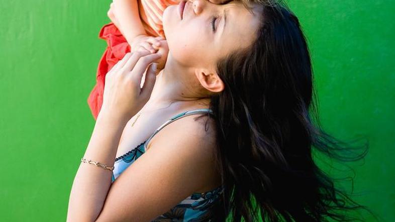 Otroku lahko ločevanje od staršev olajšamo. (Foto: Shutterstock)