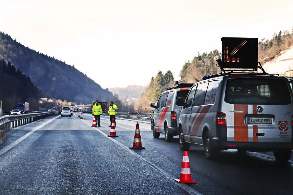 Darsovi nadzorniki | Avtor: Saša Despot