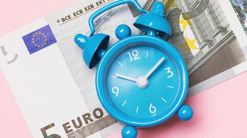 Denar, varčevanje, prihranki