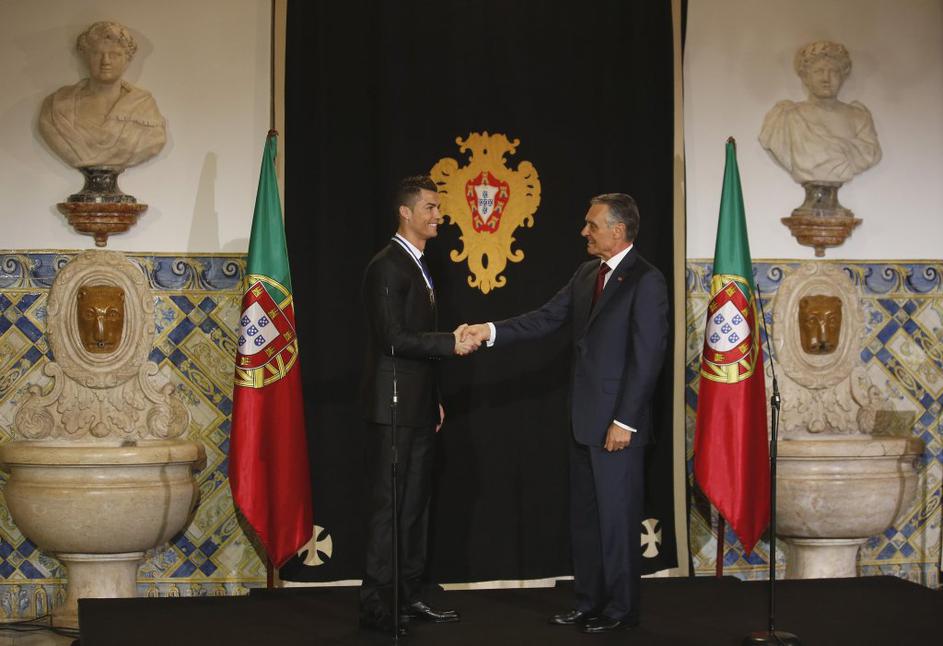 cristiano ronaldo red šprinca henryja odlikovanje portugalska