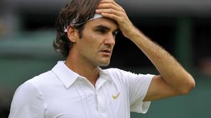 Federer je nazadoval na tretje mesto, kjer je bil nazadnje leta 2003. (Foto: Reu