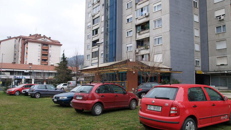 Čeprav se v garažnih hišah v bližini vedno najde kakšen parkirni prostor, so zel