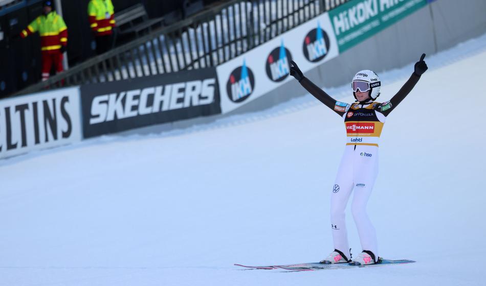 Super začetek vikenda: Dve Slovenki med prvo trojico!