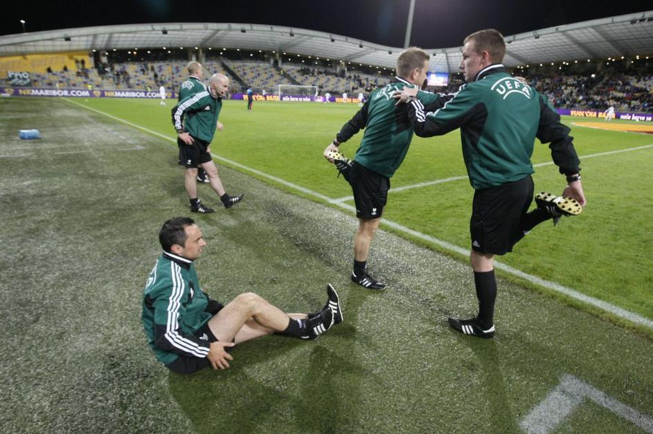 evropska liga maribor panathinaikos sodnik sodniki uefa razgibavanje raztegovanj