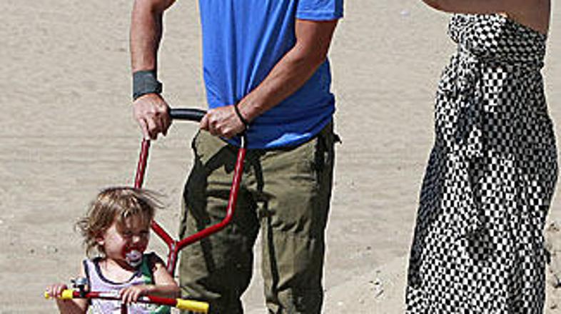 Kaj o malem bratcu misli Kingston ne vemo, a kot je povedal Gavin bo ob rojstvu 