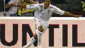 Theo Walcott bo SP spremljal iz domačega naslanjača. (Foto: Reuters)