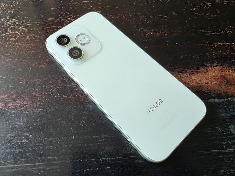 honor 600 lite | Avtor: D. J.