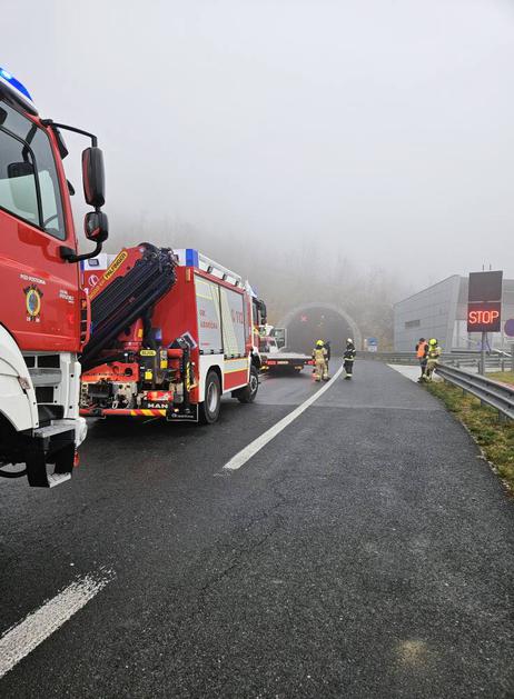 prometna nesreča na vipavski hitri cesti
