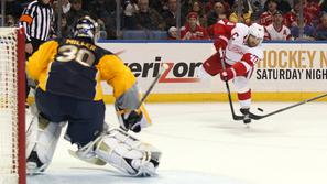 Vratar Buffala Ryan Miller na tekmi proti Detrtoit Red Wings