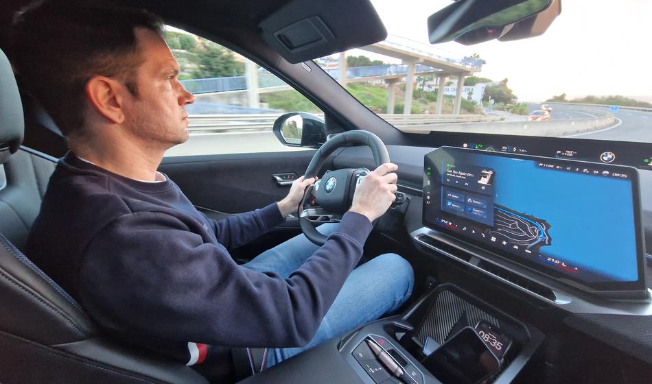 Preizkusili smo avto, ki je dokazal, da bomo pozabili bencinarje in dizle