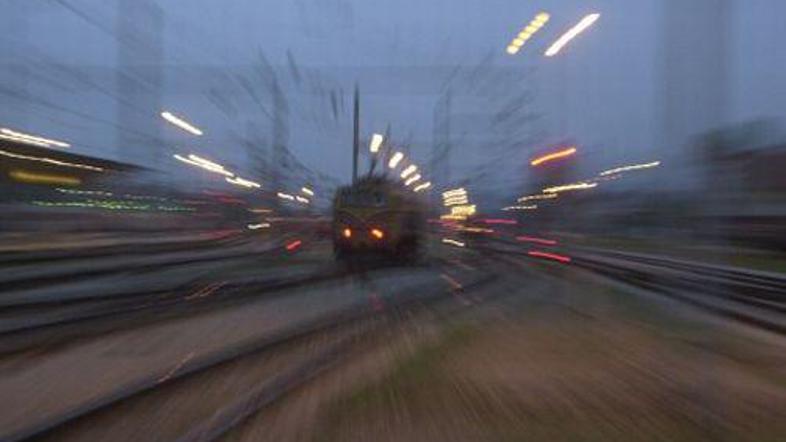 Stavka železničarjev je močno ohromila cestni promet.