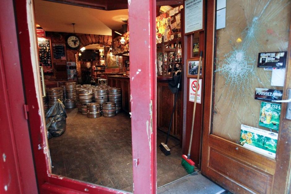 Smoking Dog pub bar Lyon izgredi napad huligani Lyon Tottenham Evropska liga | Avtor: Reuters