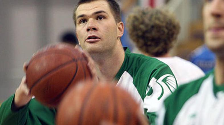 Uroš Slokar v Tivoliju ni zdržal niti celotne sezone 2009/2010. (Foto: Boštjan T