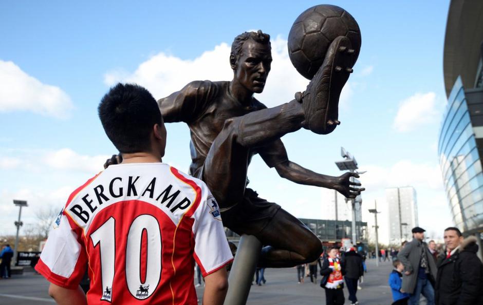 Bergkamp spomenik Arsenal Sunderland Premier League Anglija liga prvenstvo | Avtor: EPA
