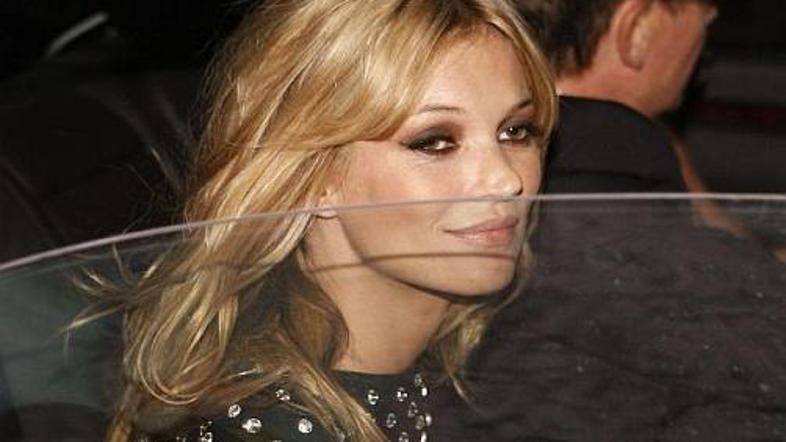 Ne pričakuje otroka, le malce si je dala duška pri hrani ...