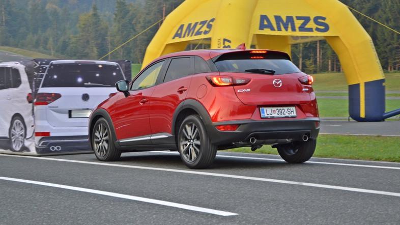 Test AEB samodejnega zaviranja na Vranskem