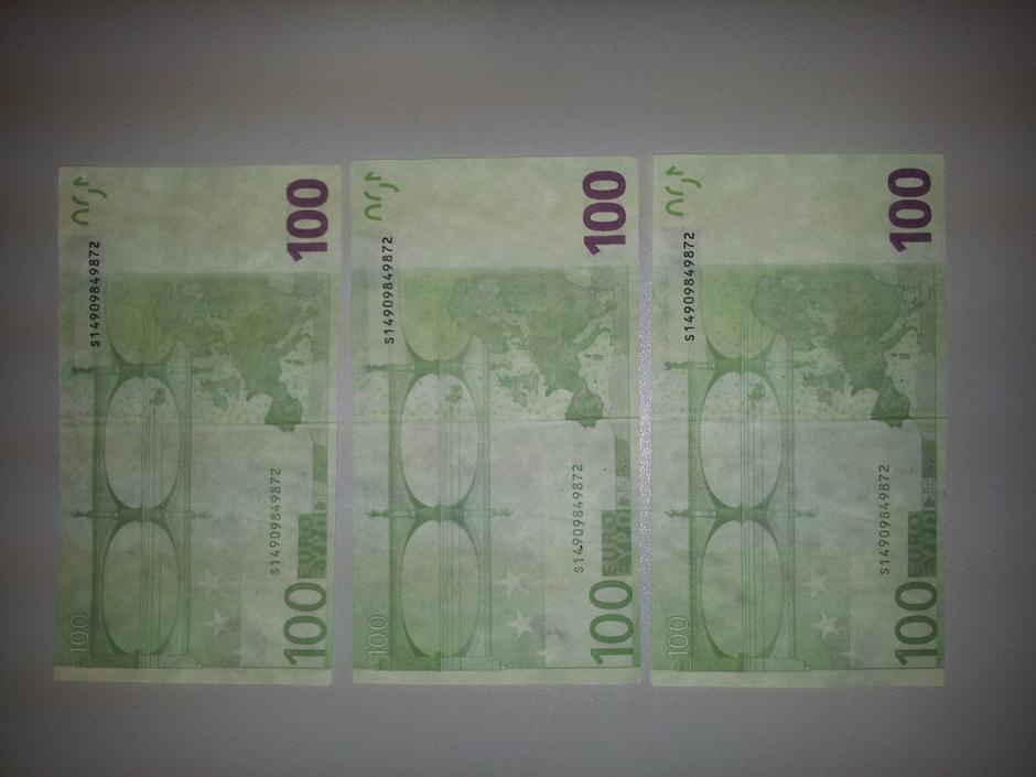 Ponarejen bankovec | Avtor: Policija