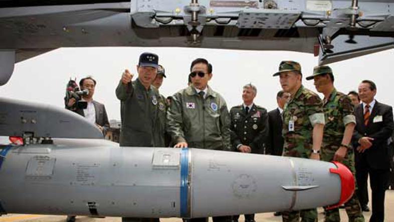 Analitiki sicer menijo, da Pjongjang še ni razvil tehnologije, s katero bi ustva