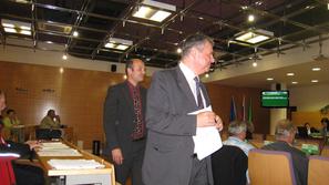 Boštjan Brumen in Andrej Predin sta bila z izplenom na seji občinskega sveta zad