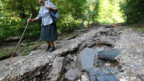 Javnik, Podvelka, neurje, odrezane hiše