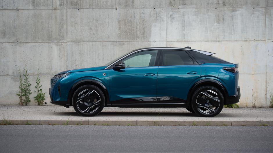 Peugeot e-3008 | Avtor: Anže Petkovšek