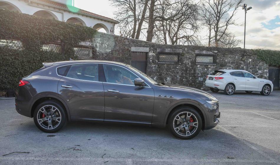 Po Sloveniji se vozi z luksuznimi avti, sodišče pa razsodilo, da je revež