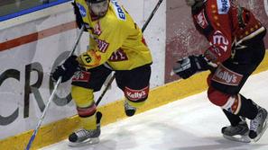 Ameriški hokejist Aaron Fox je nazadnje blestel v dresu Vienna Capitals.