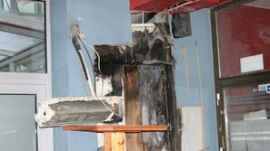 Ogenj ni ogrožal študentov in zaposlenih na fakulteti.