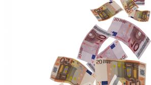 razno 05.09.11. evri, bankovci, denar, foto: shutterstock