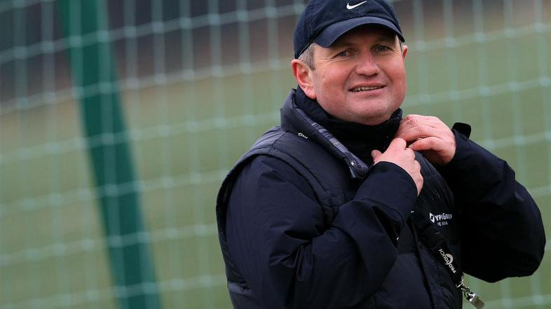 Matjaž Kek se ob takih govoricah le nasmehne. Ostaja v Sloveniji. (Foto: Nik Rov