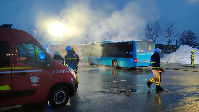 Zagorel avtobus, Primskovo, Kranj, požar, gasilci
