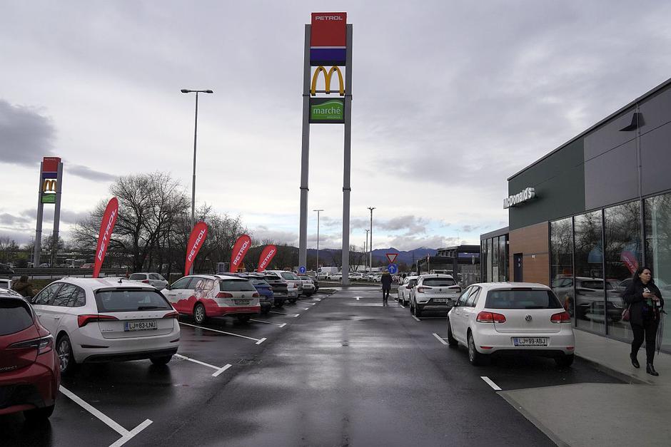 Petrol bencinski servis Barje | Avtor: Matija_Janežič