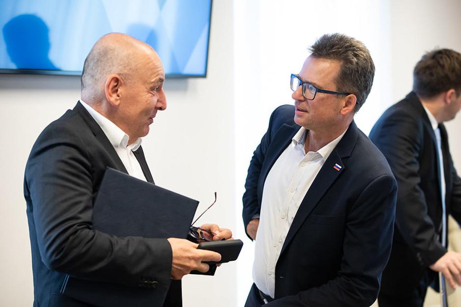 vlada andrej šircelj zvonko černač | Avtor: Vlada RS