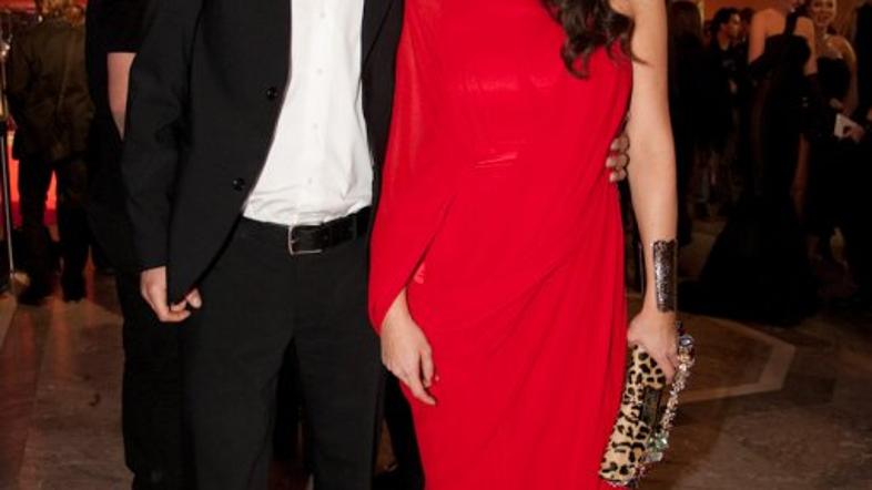 Sandi Škaler in Rebeka Dremelj,